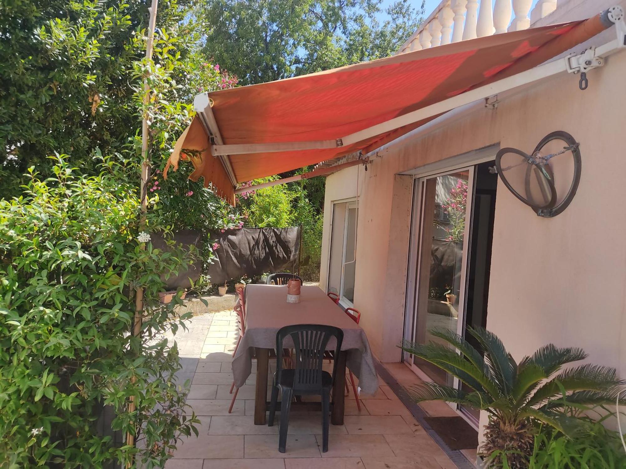 Marine Homestay